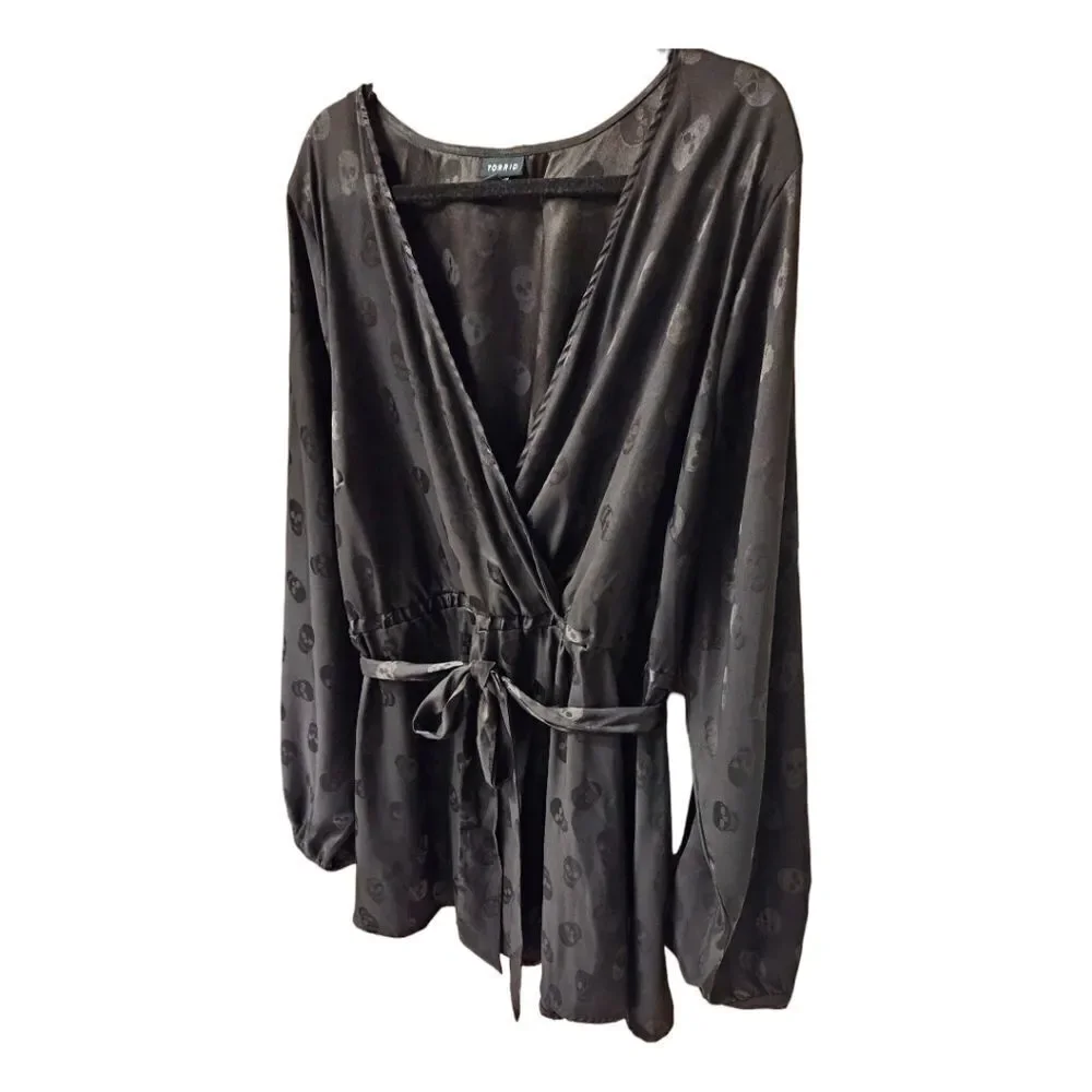 TORRID Plus Size Black Skull Jacquard Surplice Top - Picture 8 of 16